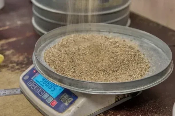Korngrößenanalyse für Baugrund in Fulda: Siebung und Hydrometer präzise kombiniert